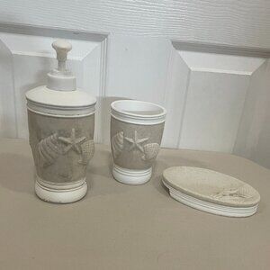 Bundle: 3-Piece Bathroom Accessories